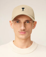 Charger l'image dans la galerie, AMI Casquette Ami de coeur Noir Cafe Creme