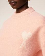 Charger l'image dans la galerie, AMI Femme Pull Ami de Coeur en Alpaga Poudre Ecru