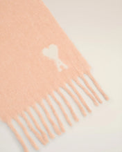 Charger l'image dans la galerie, AMI Echarpe Ami de coeur en Alpaga Poudre