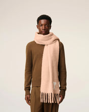 Charger l'image dans la galerie, AMI Echarpe Ami de coeur en Alpaga Poudre