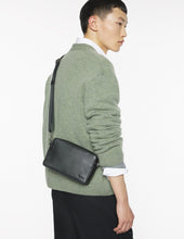 Charger l'image dans la galerie, Maison Kitsuné Sac Profile Fox en Cuir Black