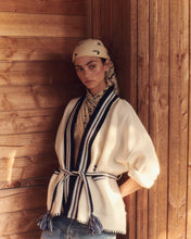 Charger l&#39;image dans la galerie, Kujten Veste Kimono Michelle Cachemire Blanc vintage