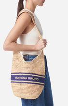 Charger l'image dans la galerie, Vanessa bruno Panier Hobo en Raphia Bleu Marine