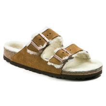 Charger l&#39;image dans la galerie, Birkenstock Sandales Arizona Etroite en Fourrure d&#39;Agneau Mink