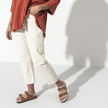 Charger l&#39;image dans la galerie, Birkenstock Sandales Arizona Etroite en Fourrure d&#39;Agneau Mink