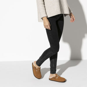 Birkenstock Sandales Boston Etroite en Fourrure d'Agneau Mink