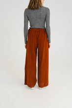 Charger l&#39;image dans la galerie, SacreCoeur Pantalon Jean Havane Ocre