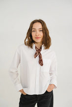 Charger l&#39;image dans la galerie, SacreCoeur Blouse Andrea Optic Blanc