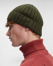 Charger l&#39;image dans la galerie, C.P. Company Bonnet en Laine Ivy green