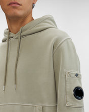 Charger l&#39;image dans la galerie, C.P. Company Hoodie Diagonal Raised Fleece Silver sage