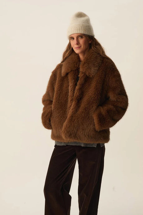 Des Petits Hauts Manteau Ybou en Fausse Fourrure Moka