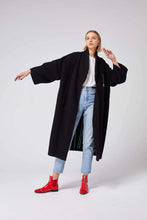 Charger l&#39;image dans la galerie, Heimstone Manteau Eren en laine Cachemire Noir
