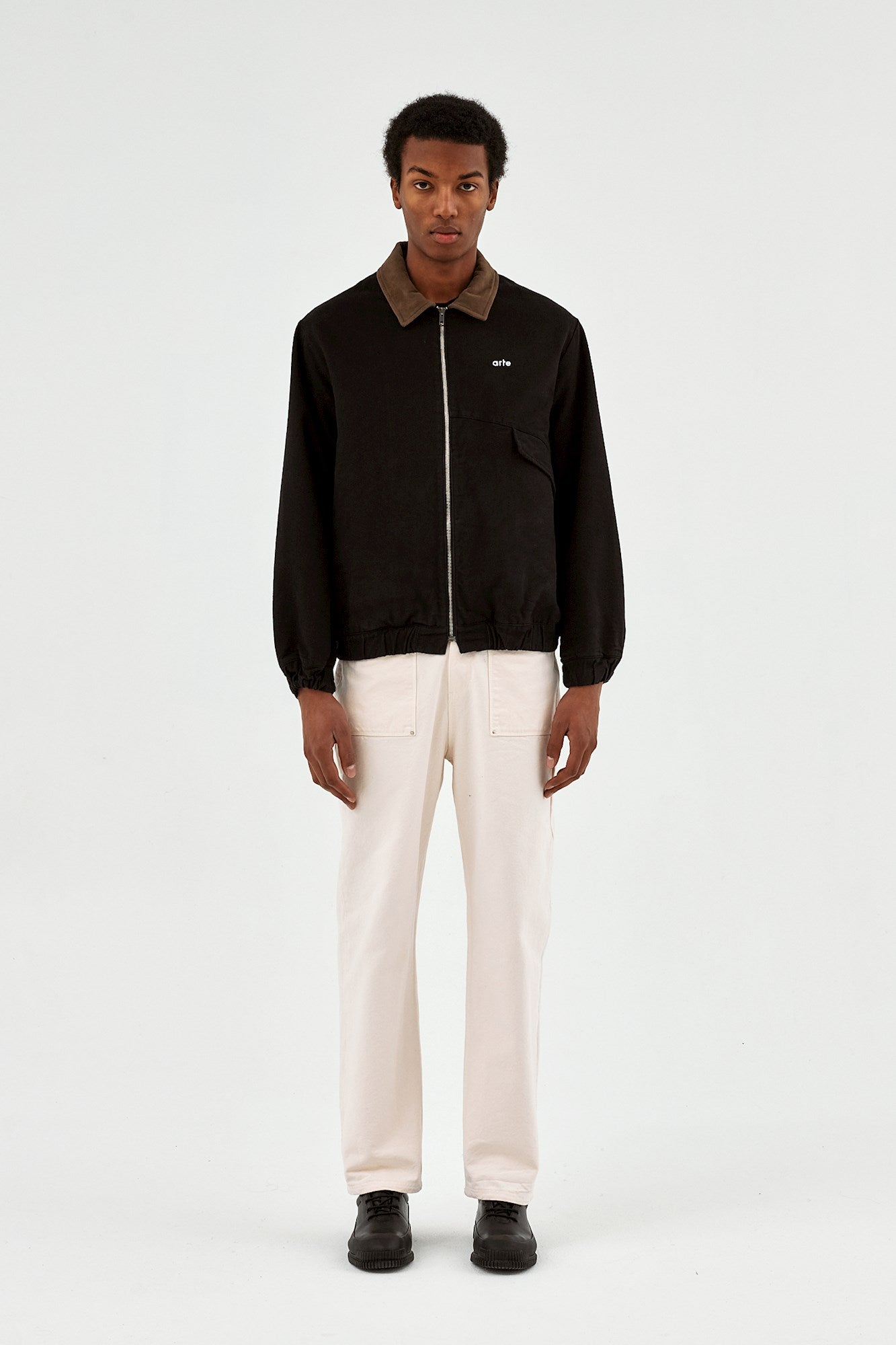 Arte Veste Jacob Collar Black