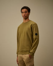 Charger l'image dans la galerie, C.P. Company Sweatshirt Diagonal Raised Fleece Dried Herb