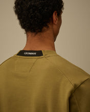 Charger l'image dans la galerie, C.P. Company Sweatshirt Diagonal Raised Fleece Dried Herb