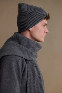 Le Minor Bonnet Mixte en Laine Mérinos Gris Fonce