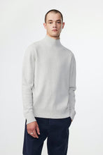 Charger l&#39;image dans la galerie, NN07 Pull Clark Col montant en Laine Light grey