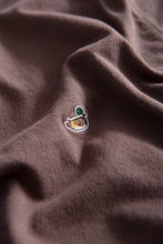 Charger l'image dans la galerie, Edmmond Studios T-shirt Duck Patch Chocolate