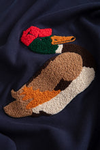 Charger l'image dans la galerie, Edmmond Studios Sweatshirt Duck Hunt Navy