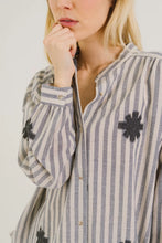 Charger l&#39;image dans la galerie, SacreCoeur Blouse Ella Flake Noir