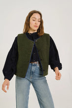 Charger l&#39;image dans la galerie, SacreCoeur Gilet Salyna en Laine Green