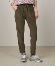 Charger l&#39;image dans la galerie, Hartford Pantalon Philemon en Velours Vert