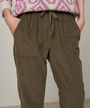 Charger l&#39;image dans la galerie, Hartford Pantalon Philemon en Velours Vert