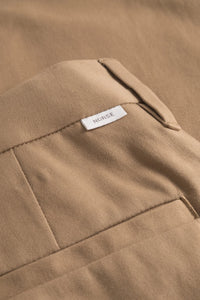 Norse Projects Pantalon Norse Standard Slim Chino Utility Khaki