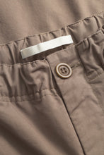 Charger l&#39;image dans la galerie, Norse Projects Pantalon Ezra Regular Mineral Dyed Fine Twill Walnut