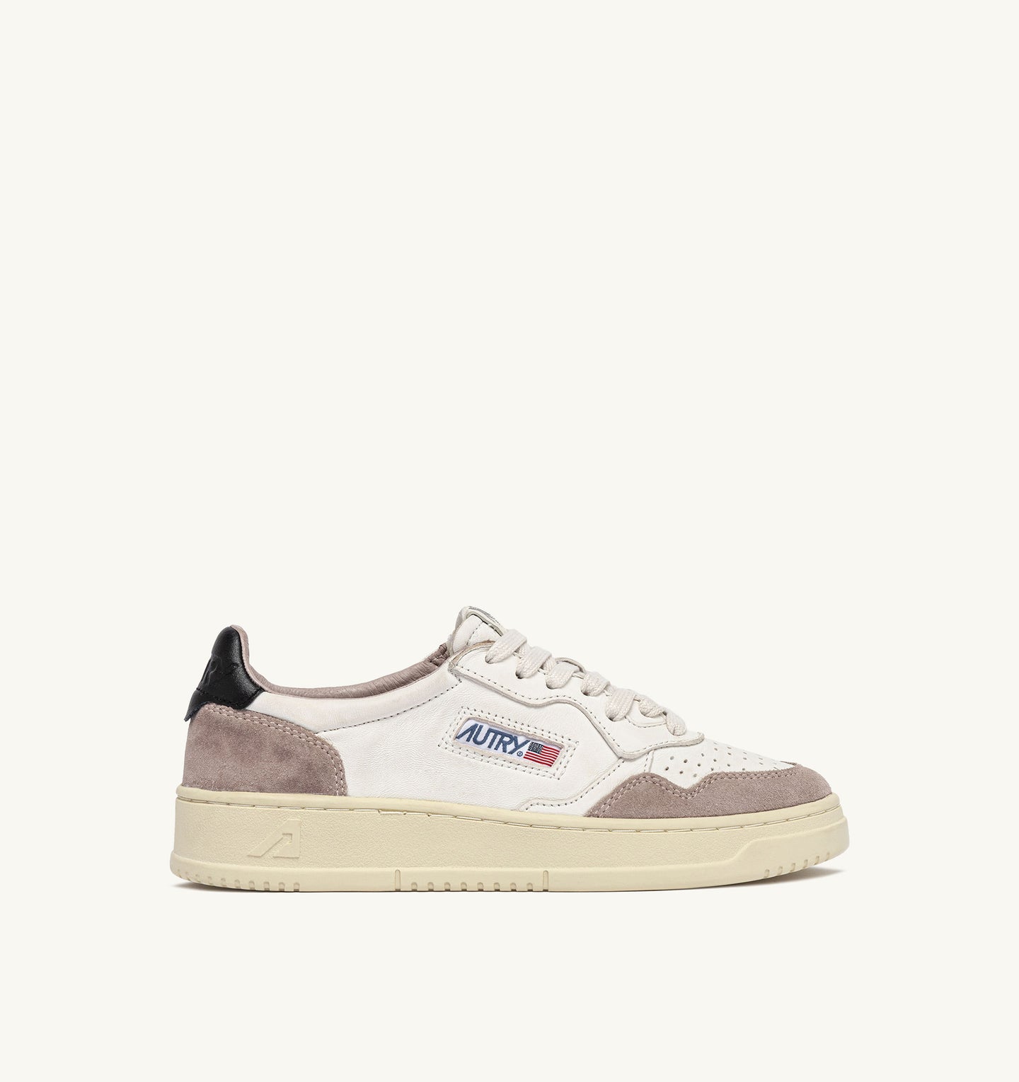 Autry Sneakers Medalist 01 Low Goat Suede Black GS20