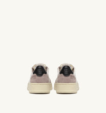 Charger l&#39;image dans la galerie, Autry Sneakers Medalist 01 Low Goat Suede Black GS20