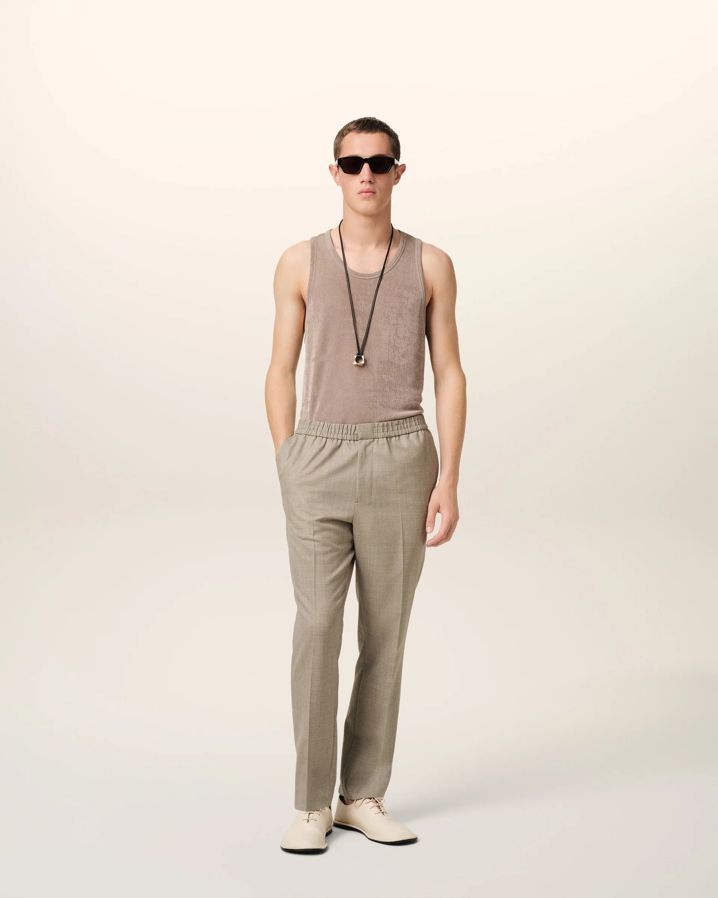 AMI Pantalon Taille Elastiquée en Laine Cendre