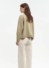 Charger l&#39;image dans la galerie, Margaux Lonnberg Sweatshirt Feist Army