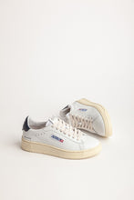 Charger l&#39;image dans la galerie, Autry Sneakers Dallas low Leather White Space NW05