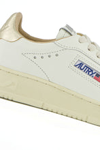 Charger l&#39;image dans la galerie, Autry Sneakers Dallas low Leather Gold MR08