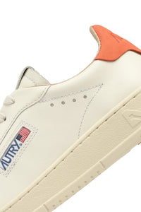 Autry Sneakers Dallas low Leather Orangeade MR13