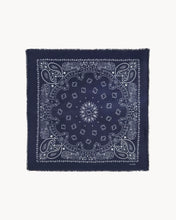 Charger l'image dans la galerie, Kujten Grand Bandana Hachiko en Cachemire Marine Foncé