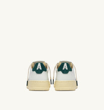 Charger l'image dans la galerie, Autry Sneakers Medalist 01 Low Leather Suede Logo Dark Sea BJ02