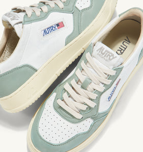 Autry Sneakers Medalist 01 Low Leather Goat Military GH05