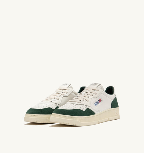 Autry Sneakers Medalist 01 Low Leather Goat Suede Bottle GS42
