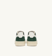 Charger l&#39;image dans la galerie, Autry Sneakers Medalist 01 Low Leather Goat Suede Bottle GS42