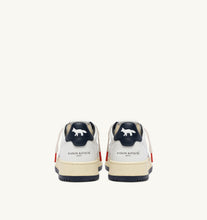 Charger l&#39;image dans la galerie, Autry x Maison Kitsuné Sneakers Medalist 01 Low Leather White Navy