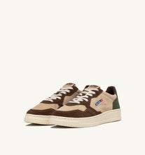 Charger l&#39;image dans la galerie, Autry Sneakers Medalist 01 Low Suede Capper TS17