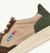 Charger l&#39;image dans la galerie, Autry Sneakers Medalist 01 Low Suede Capper TS17