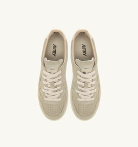 Autry Sneakers Medalist 01 Low Suede Papyrus UH02
