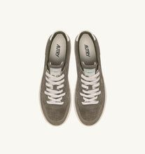 Charger l&#39;image dans la galerie, Autry Sneakers Medalist 01 Low Suede Mislet UH04