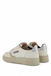 Autry Sneakers Medalist 01 Low Leather White LE18