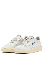 Charger l&#39;image dans la galerie, Autry Sneakers Medalist 01 Low Leather White Sand Storm LL76