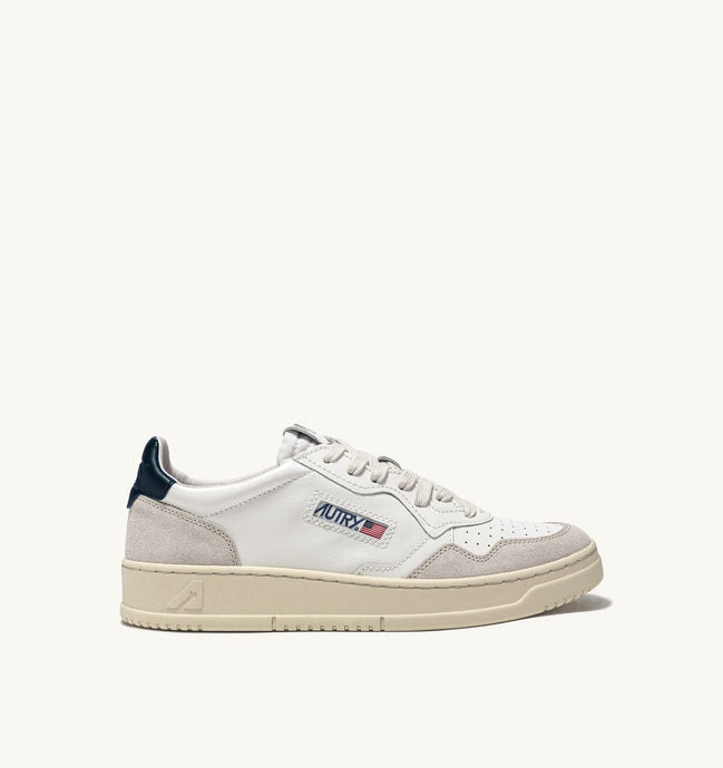 Autry Sneakers Medalist 01 Low Suede White navy LS28