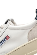 Charger l&#39;image dans la galerie, Autry Sneakers Medalist 01 Low Suede Navy LS28